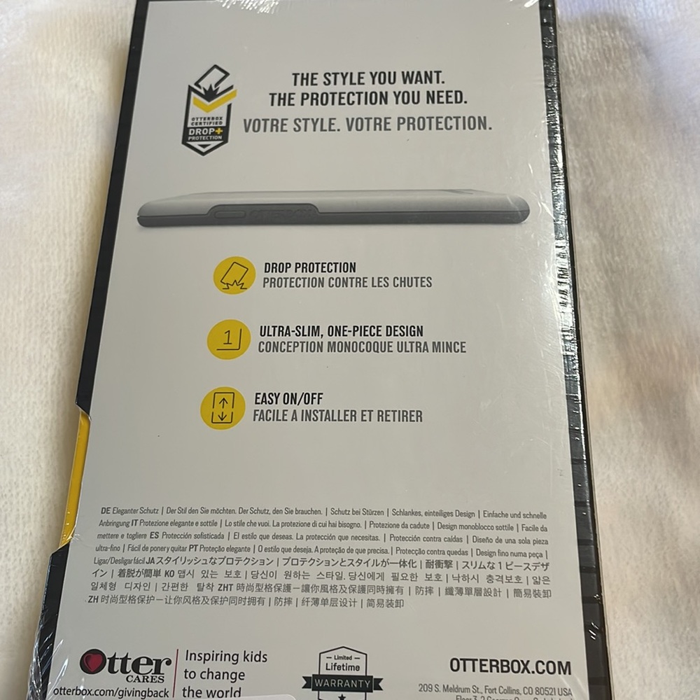 Otterbox Symmetry IPhone Pro Drop Protection Case Sapphire Color NIB - Picture 4 of 4